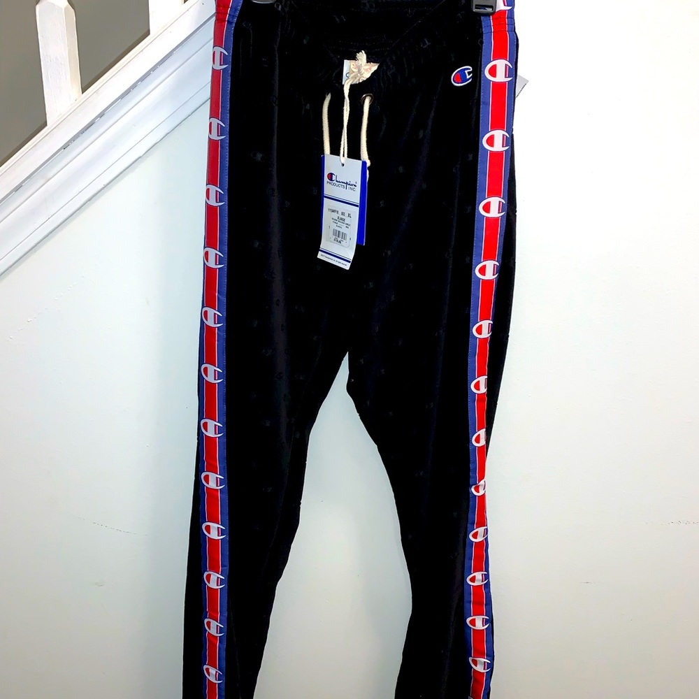 Champion sweat pants, relaxed fit. Size XL
